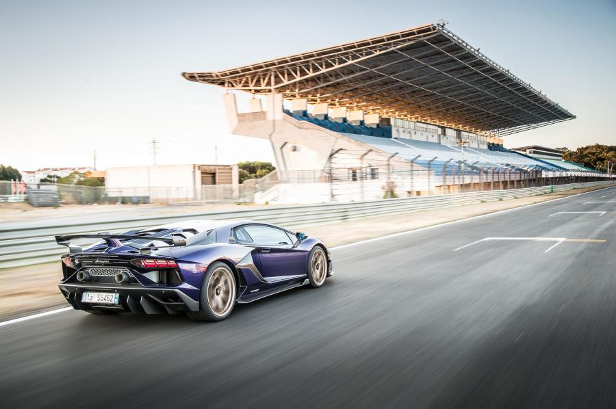  Lamborghini Aventador SVJ 2018 года  (NA) (фото 22 из 23)